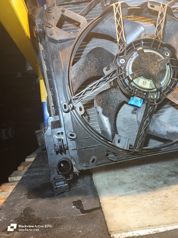 Radiadores Renault Trafic III 1.6 DCI 214104966R