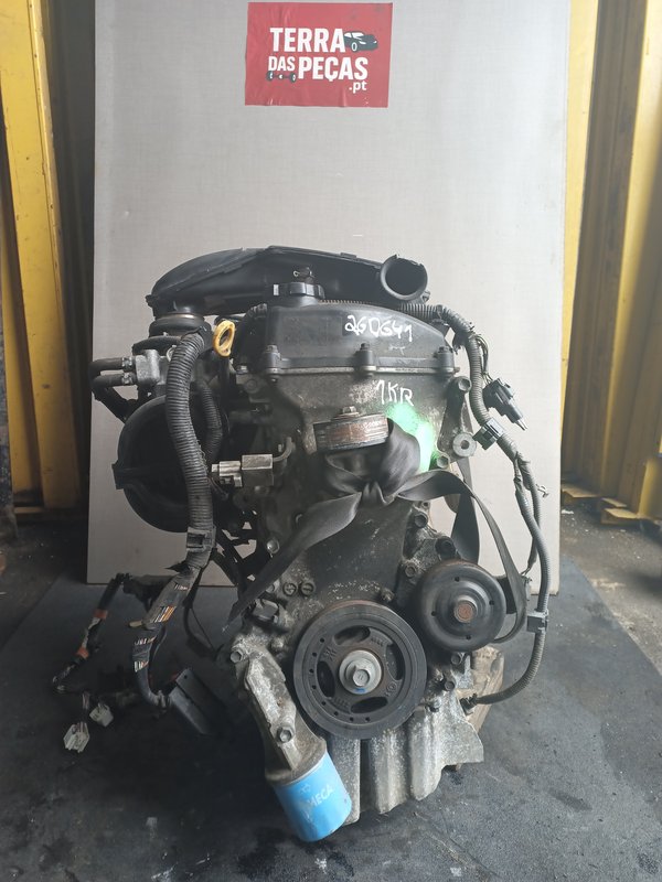 Motor Toyota 1.0 1KR-FE com carter de aluminio