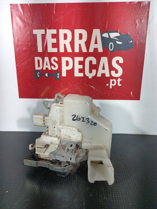 Fecho Porta AUDI A1 FRENTE ESQUERDA 8J1837015C
