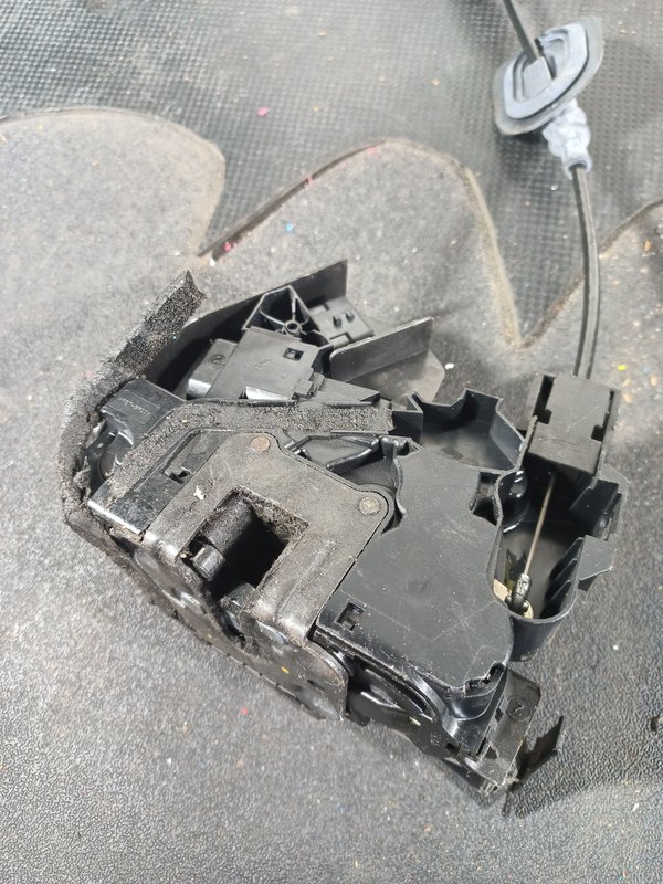 Fecho Porta RENAULT SCENIC IV FRENTE ESQUERDA 805032148R