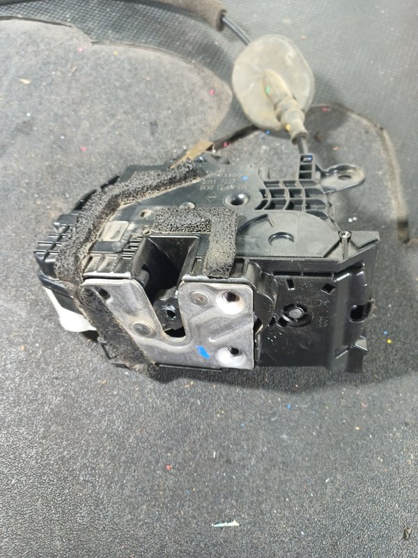 Fecho Porta RENAULT MEGANE III / CLIO IV FE 805033000R