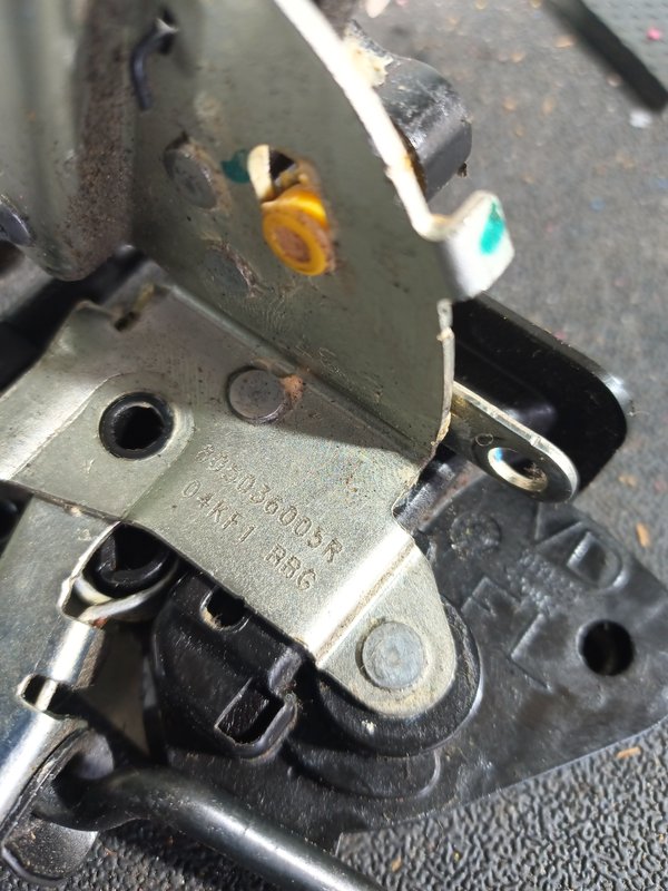 Fecho Porta DACIA SPRING FRENTE ESQUERDA 805036005R
