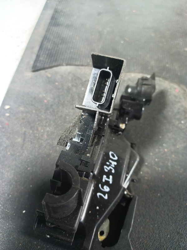 Fecho Porta RENAULT SCENIC IV FRENTE ESQUERDA 805037172R
