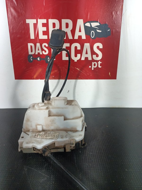 Fecho Porta RENAULT MEGANE II TRAZ ESQUERDA 8200212466
