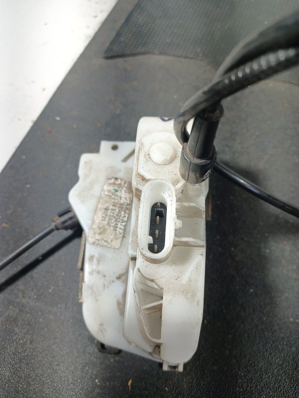 Fecho Porta RENAULT MEGANE II TRAZ ESQUERDA 8200212466