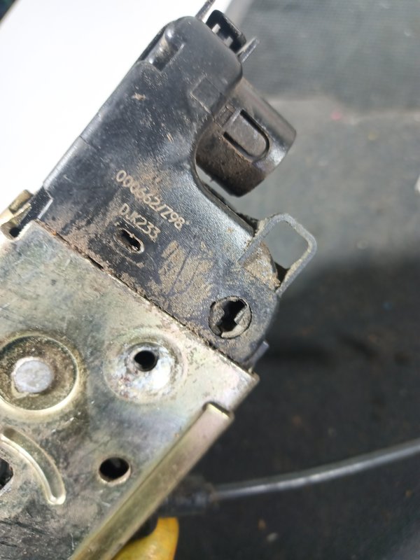 Fecho Porta RENAULT LAGUNA II FD 000662/Z98