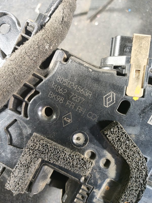 Fecho Porta RENAULT CLIO IV FRENTE DIREITA 805024563R