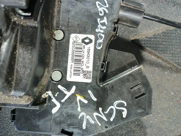 Fecho Porta RENAULT Scenic IV TRAZ ESQ 825038866R