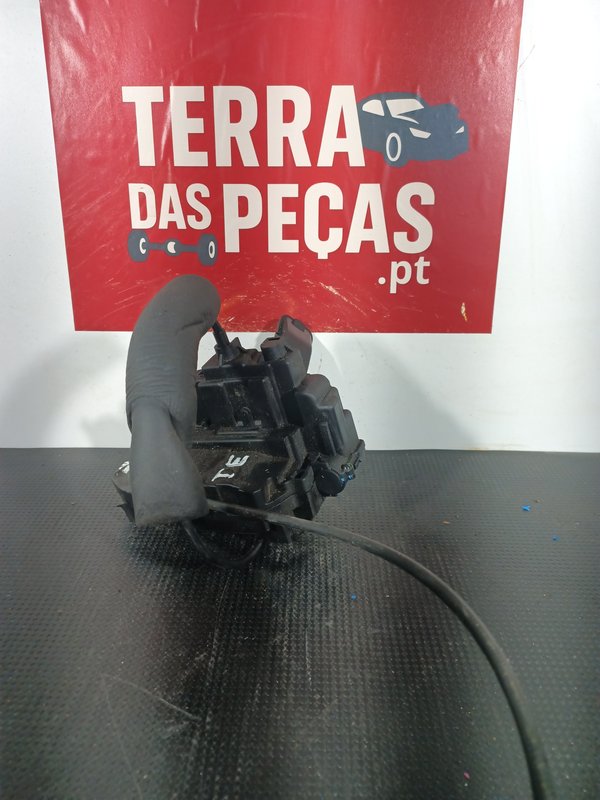 Fecho Porta RENAULT MEGANE III TRAZ ESQUERDA 825030002RA