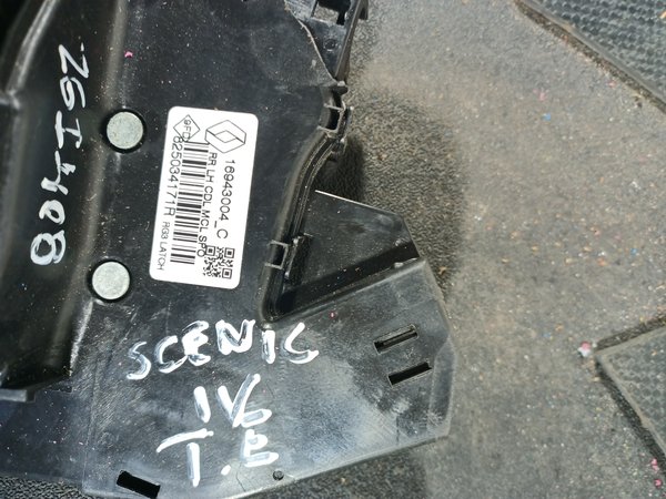 Fecho Porta RENAULT SCENIC IV FRENTE ESQUERDA 825034171R
