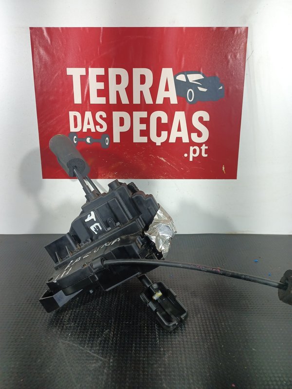 Fecho Porta RENAULT LAGUNA III TRAZ ESQUERDA 825010003RB