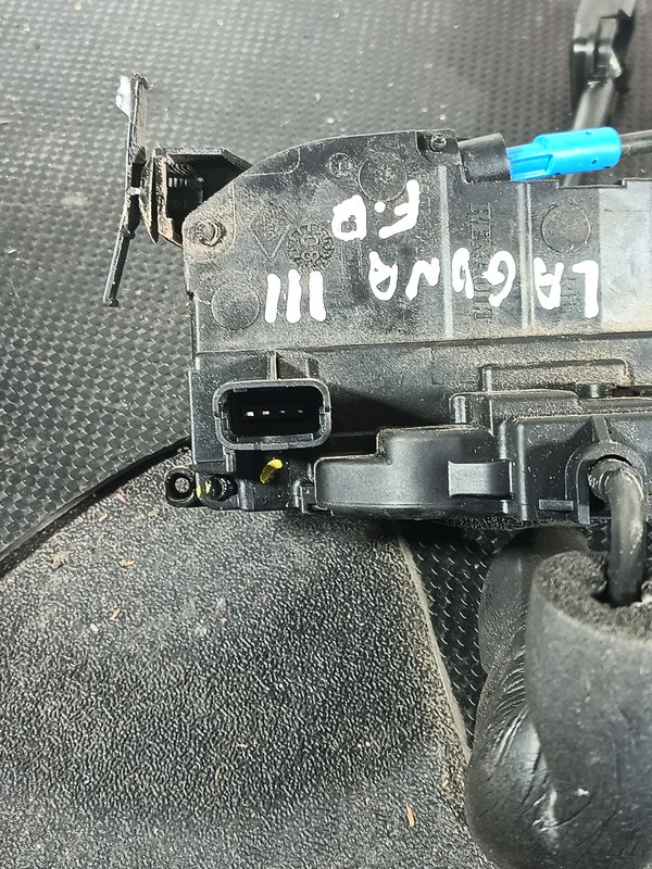 Fecho Porta RENAULT LAGUNA III FRENTE DIREITA 805000004RB