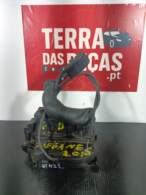 Fecho Porta RENAULT MEGANE III FRENTE DIREITA 825020002RA