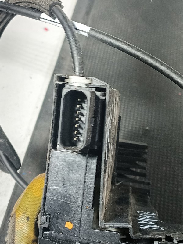 Fecho Porta PEUGEOT 308 II FE 9810309480