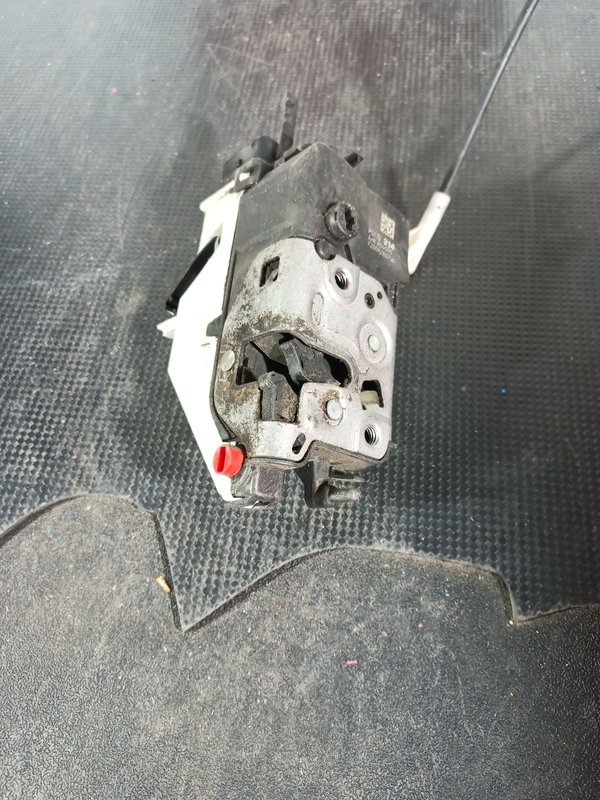 Fecho Porta CITROEN C3 II TRAZ ESQUERDO PSA732314