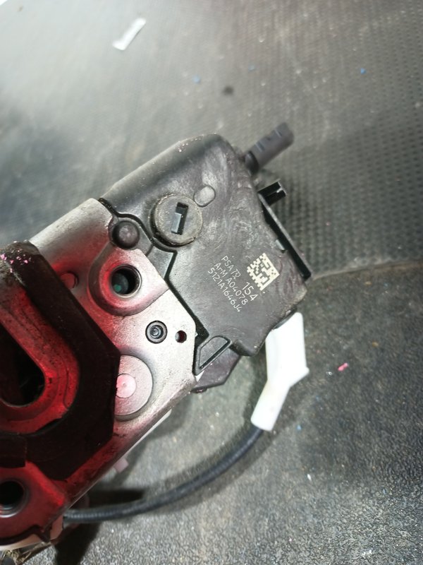 Fecho Porta CITROEN C5 III TRAZ ESQUERDO PSA732154