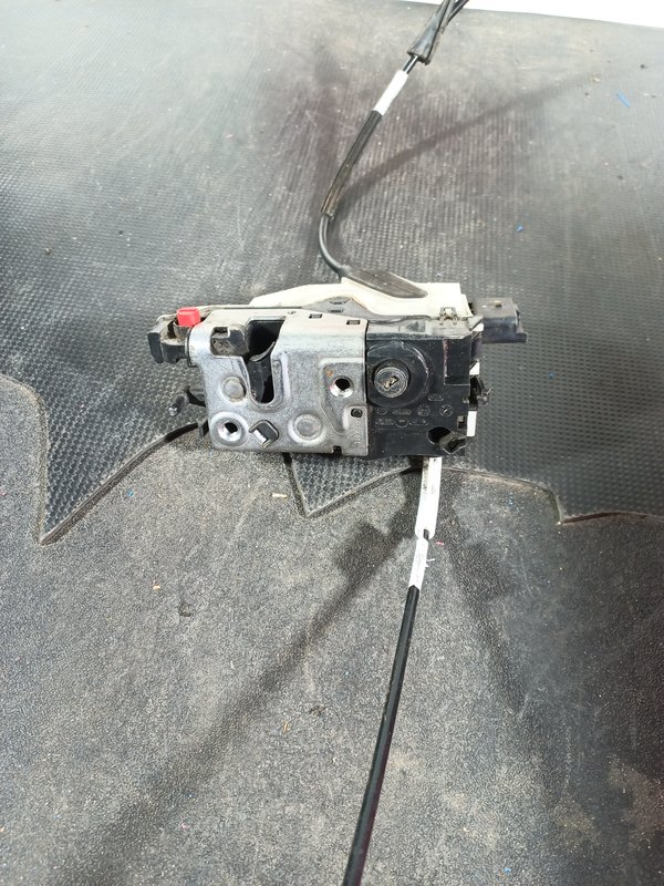 Fecho Porta PEUGEOT 208 I TRAZ ESQUERDO 9812501280