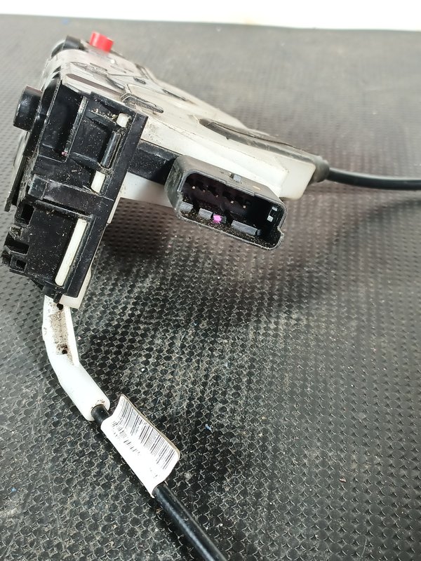 Fecho Porta PEUGEOT 208 I TRAZ ESQUERDO 9812501280