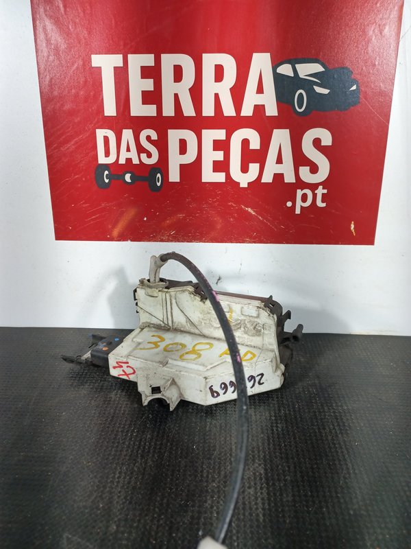 Fecho Porta PEUGEOT 308 I FRENTE DIREITA PSA567147