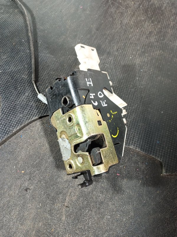 Fecho Porta CITROEN C4 I FRENTE DIREITA 9681331480Q