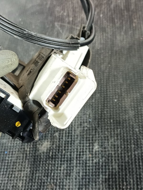 Fecho Porta CITROEN C4 I FRENTE DIREITA 9686719780