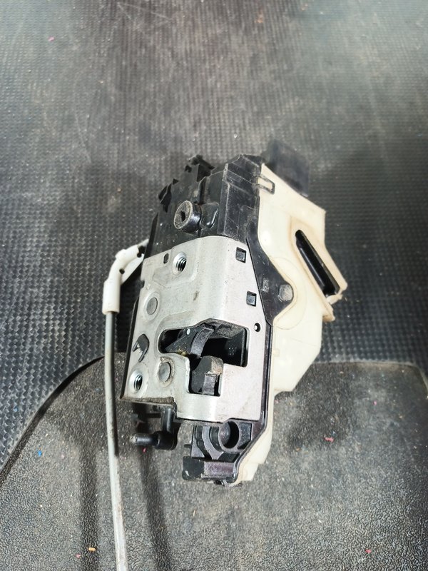 Fecho Porta CITROEN C4 II FRENTE DIREITA 9685351480
