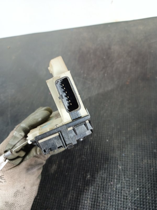 Fecho Porta CITROEN C4 II FRENTE DIREITA 9685351480
