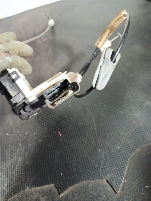 Fecho Porta CITROEN C4 CACTUS FRENTE DIREITO PSA016899