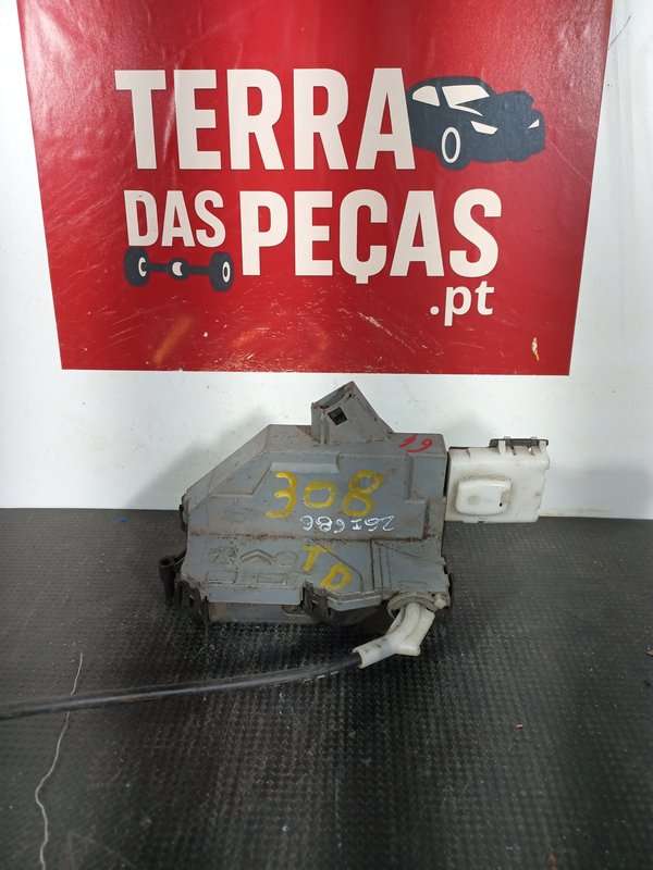 Fecho Porta PEUGEOT 308 TRAZ DIREITA PSA567164