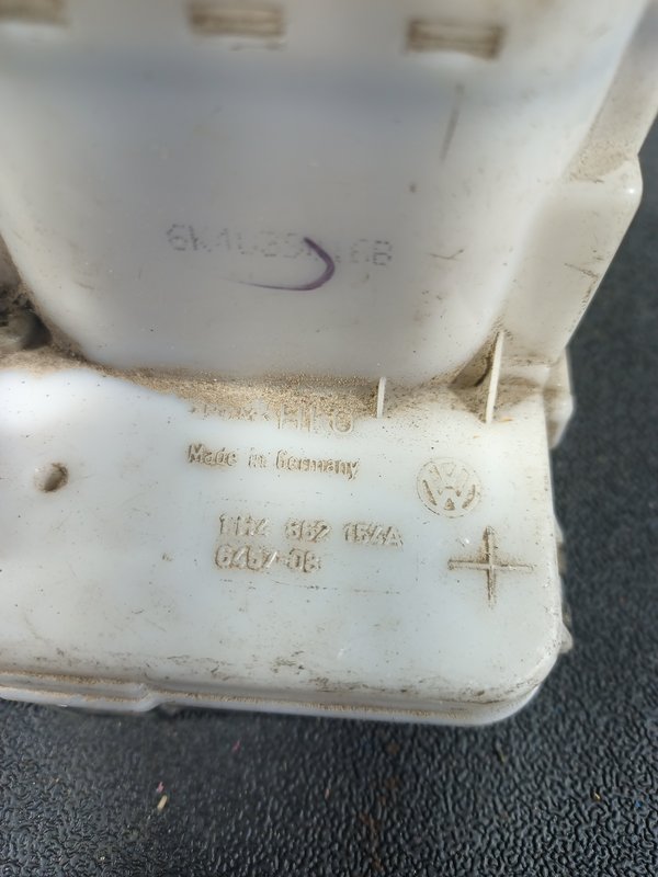 Fecho Porta VW GOLF III TRASEIRA DIREITA 1H4862154A