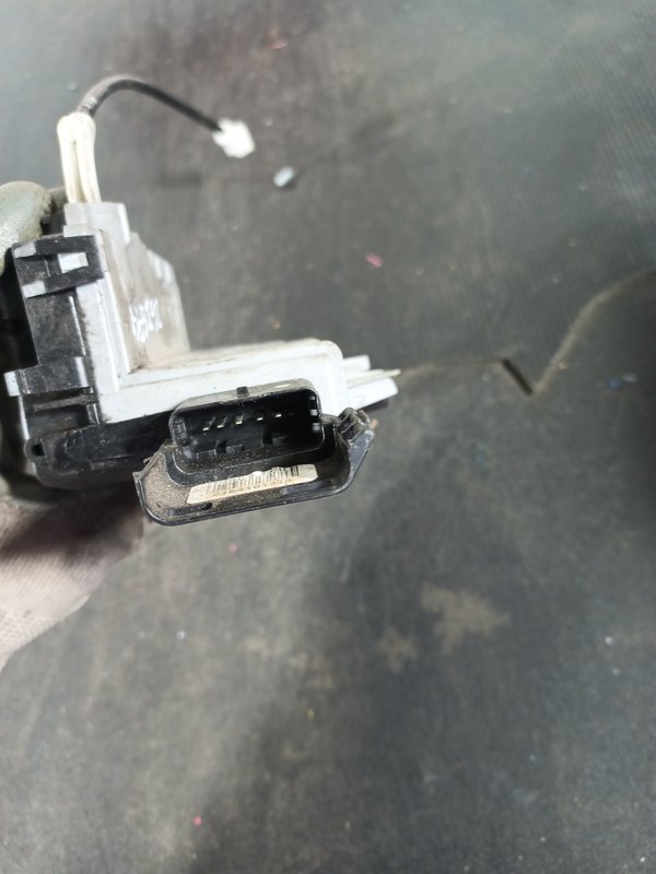 Fecho Porta PEUGEOT 308 I TRAZ DIREITA PSA732107