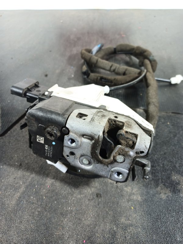 Fecho Porta PEUGEOT PARTNER II/ III TD PSA828414