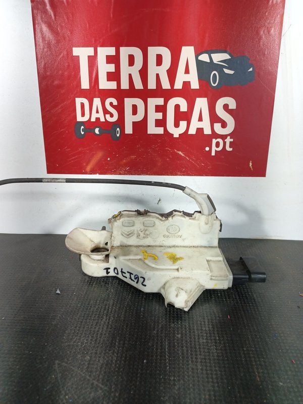 Fecho Porta PEUGEOT 508 I FRENTE ESQUERDA PSA006256