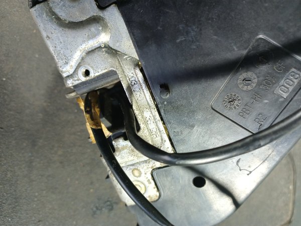 Fecho Porta MERCEDES CLASSE C TRAZ DIREITO 004142112627