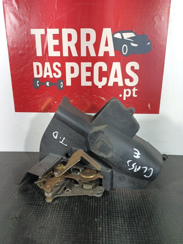 Fecho Porta MERCEDES CLASSE E TRAZ DIREITO 2027330408