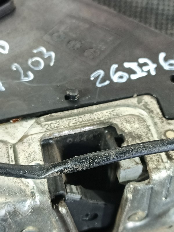 Fecho Porta MERCEDES CLASSE C TRAZ DIR 2037300235