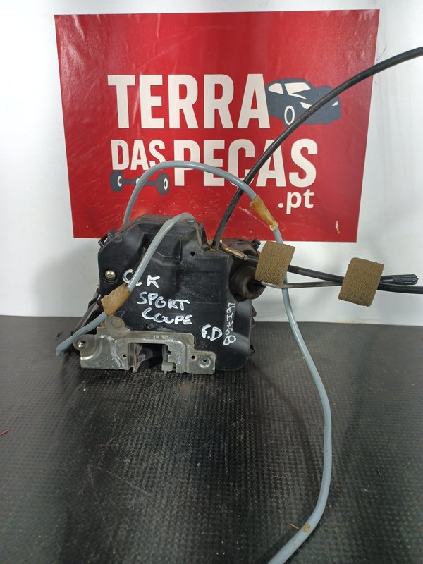 Fecho Porta MERCEDES CLASSE C FRENTE DIR 004138112612