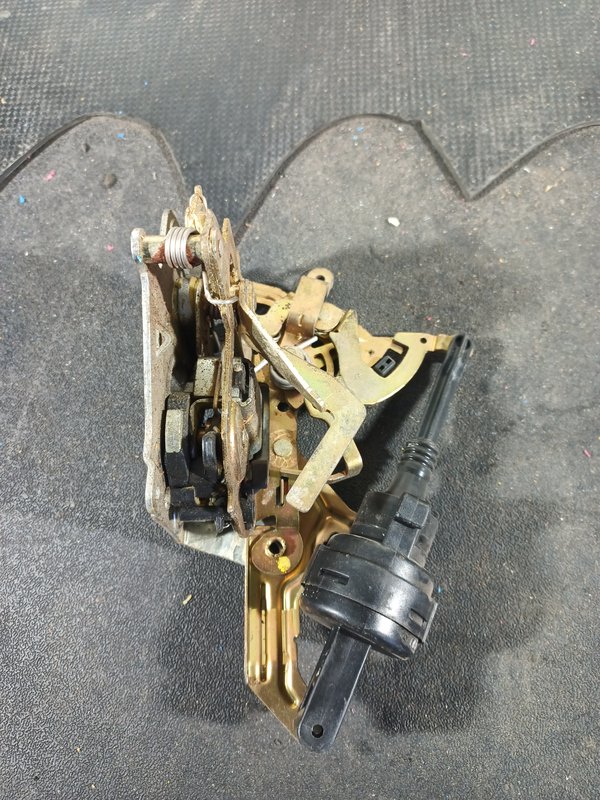 Fecho Porta MERCEDES CLASSE C TRAZ DIR 2027300635