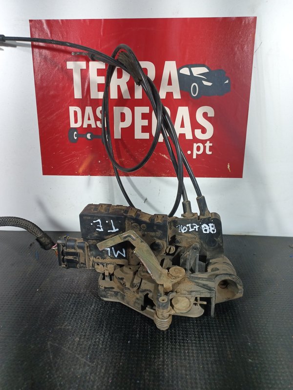 Fecho Porta MERCEDES CLASSE ML TRAZ ESQ A1637302135