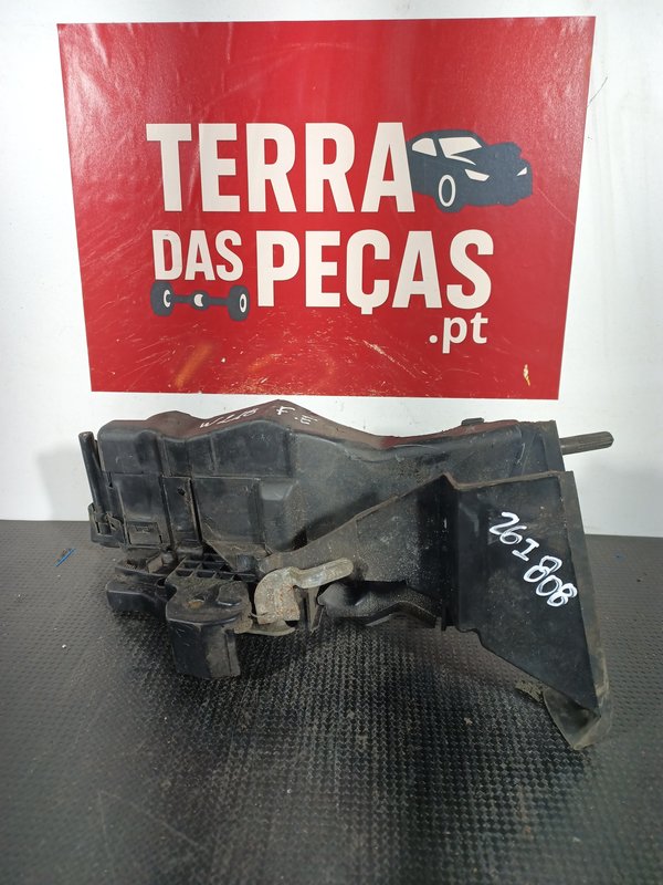 Fecho Porta MERCEDES CLASSE E FRENTE ESQ 2027201735