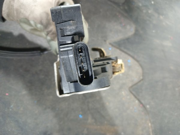 Fecho Porta MERCEDES CLASSE ML FRENTE ESQ 1637202535