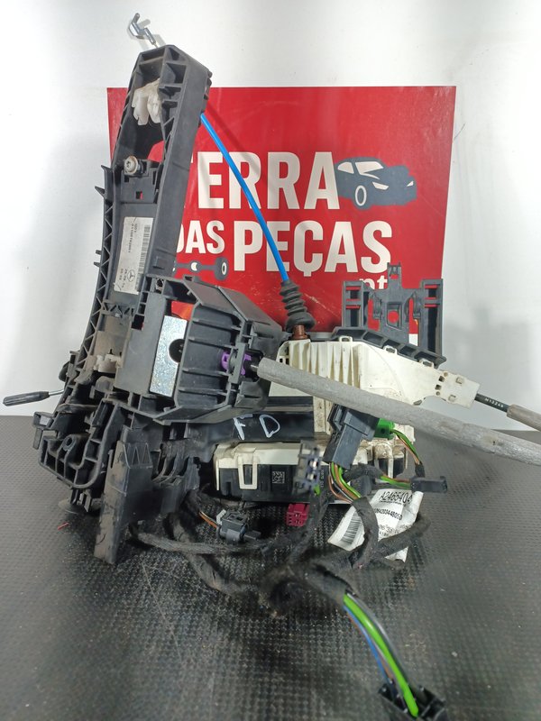 Fecho Porta MERCEDES CLASSE ML/A F.DIR A1667200435