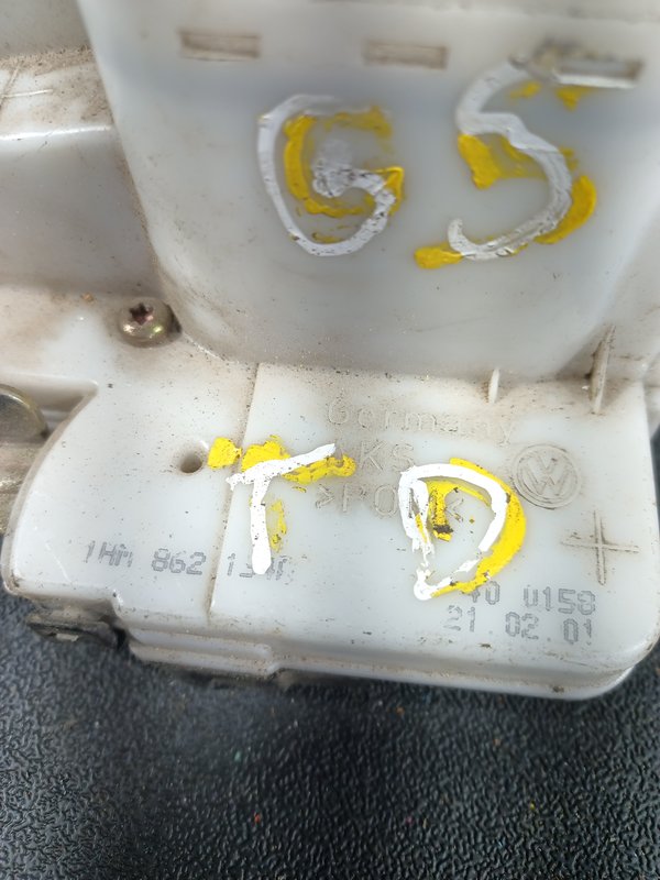 Fecho Porta VW POLO III TRAZ DIRETO 6N4839016C