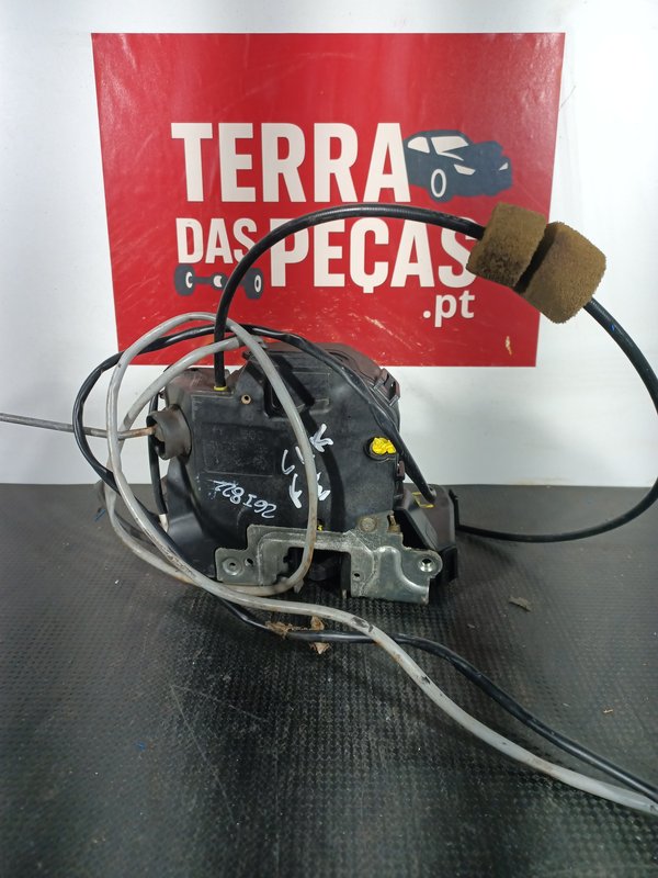 Fecho Porta MERCEDES CLASSE C FRENTE ESQ 004133112631