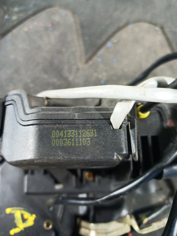 Fecho Porta MERCEDES CLASSE C FRENTE ESQ 004133112631
