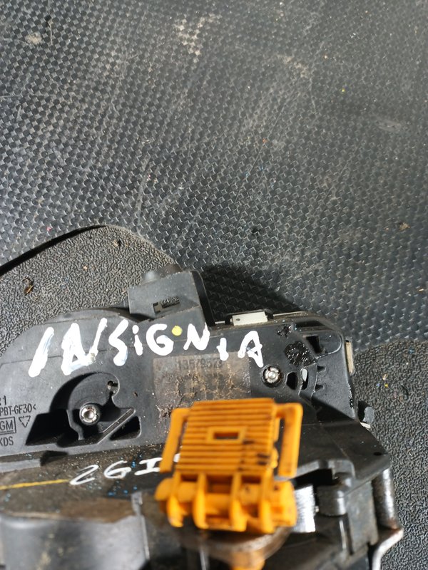 Fecho Porta OPEL INSIGNIA A FRENTE DIR 13578523