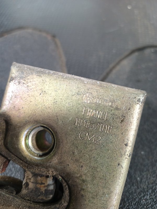 Fecho Porta VW GOLF II DIREITA 191837016