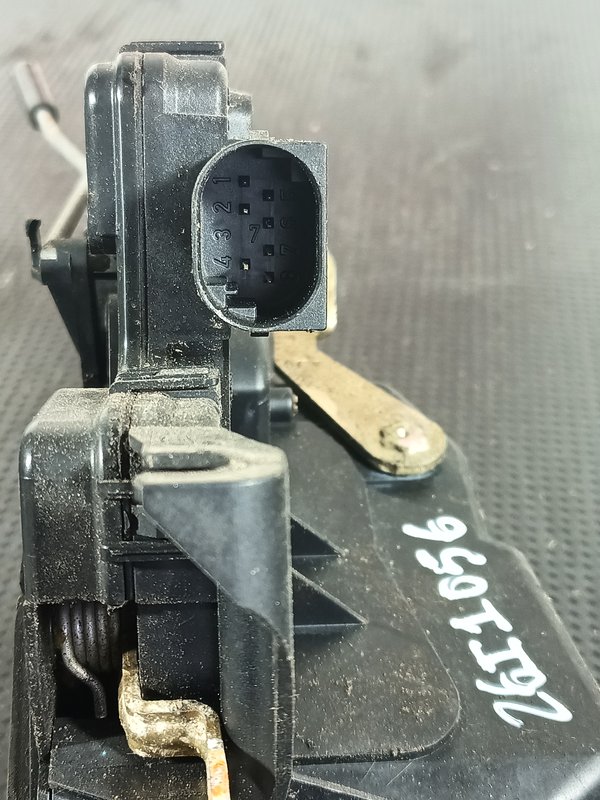 Fecho Porta BMW S3 E46 TRAZ ESQ 8196033