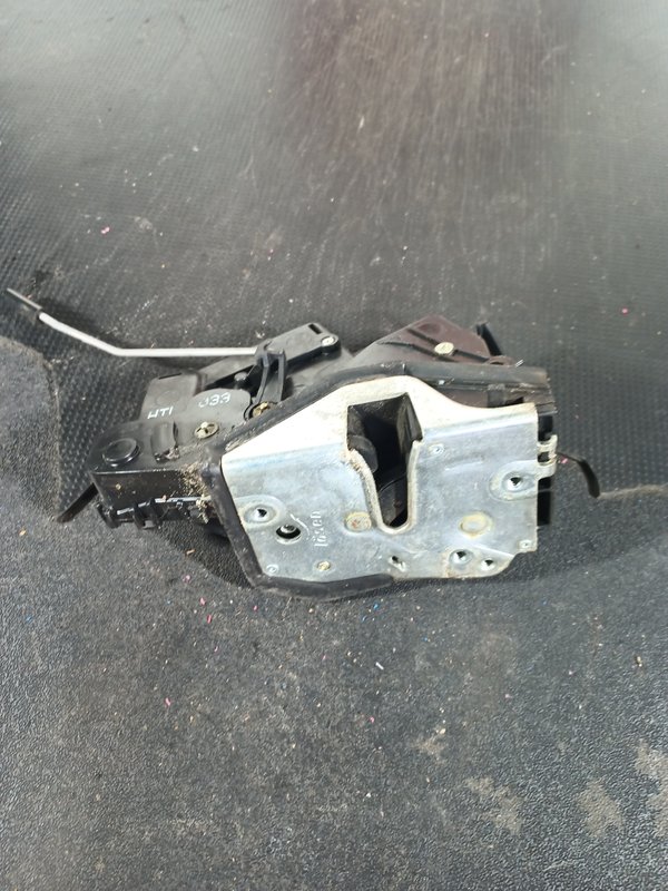 Fecho Porta BMW S3 E46 TRAZ ESQ 8196033
