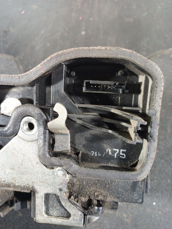 Fecho Porta BMW S1 E87 TRAZ ESQ 7167075